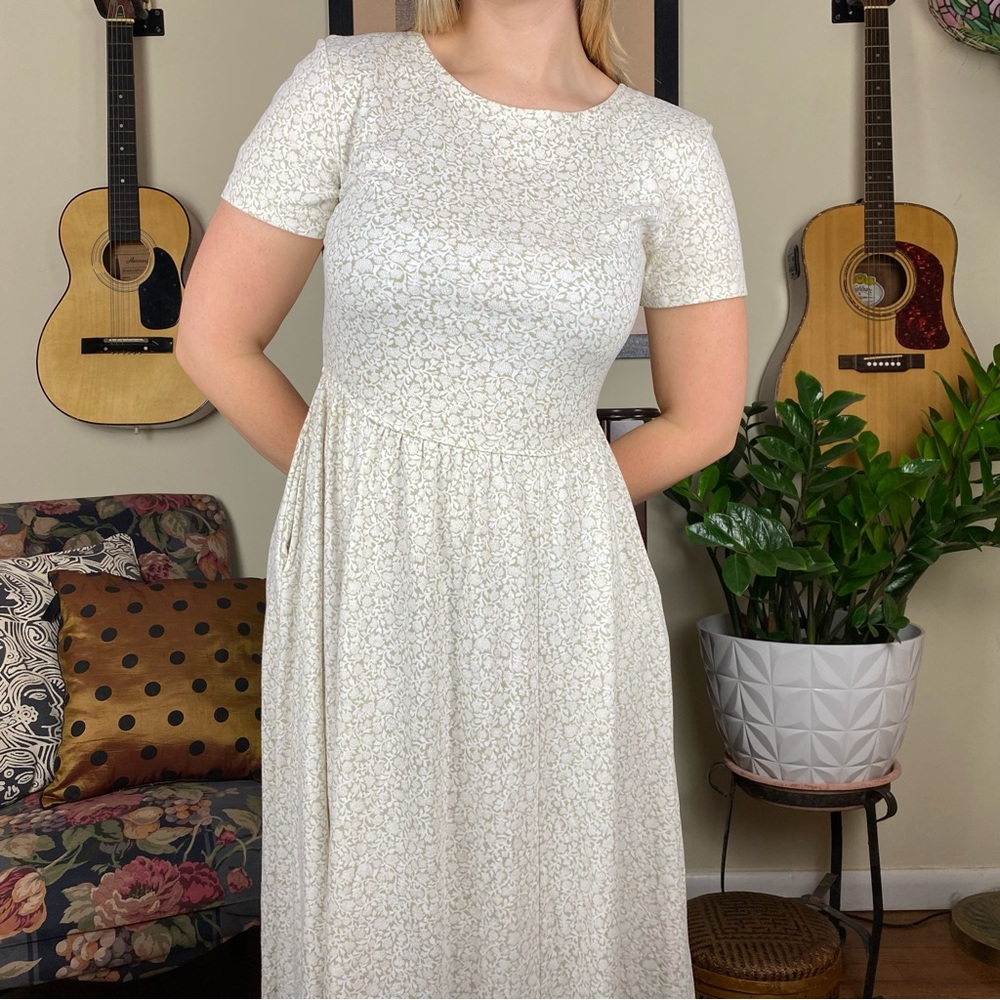 80s/90s Vintage Minimalist Cottagecore Tea Dress - S/M